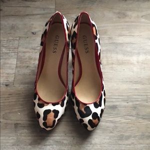 Leopard print Guess heels